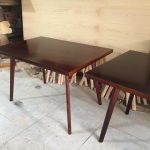 Bàn cafe nâu